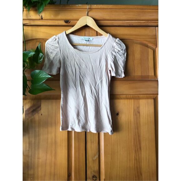 Forever 21 Puff Sleeve Top Size S - Picture 1 of 8